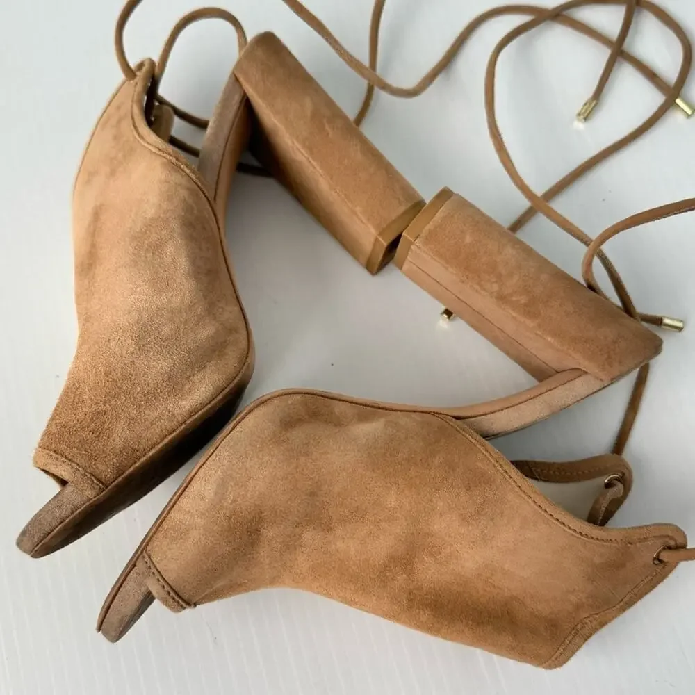 Kenneth Cole New York Delila lace up block heeled peep toe suede tan size 7.5